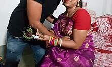 Un cuplu indian primește un creampie dur în ziua trandafirilor